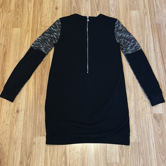 Victoria’s Secret knee length dress - Picture 4 of 4